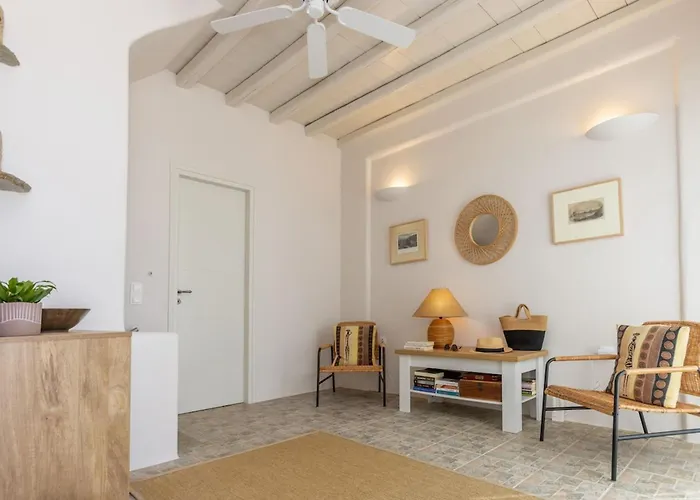 Οrmos Seaside Villa A With Private Pool Casa vacanze Tínos